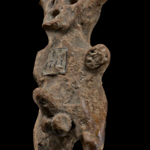 Statuina antropomorfa in terracotta con muso ferino, Servirola di San Polo d’Enza,  Reggio Emilia, Musei Civici / Museo “Gaetano Chierici” di Paletnologia.  Foto © Carlo Vannini